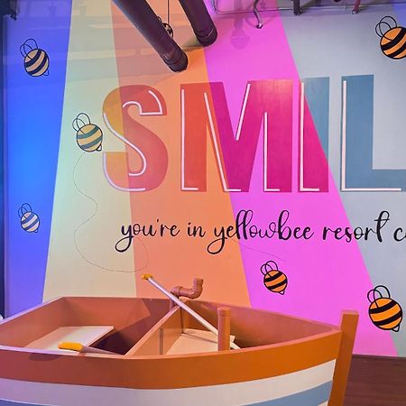 Yellow Bee Resort Cililitan Jakarta Eksteriør bilde