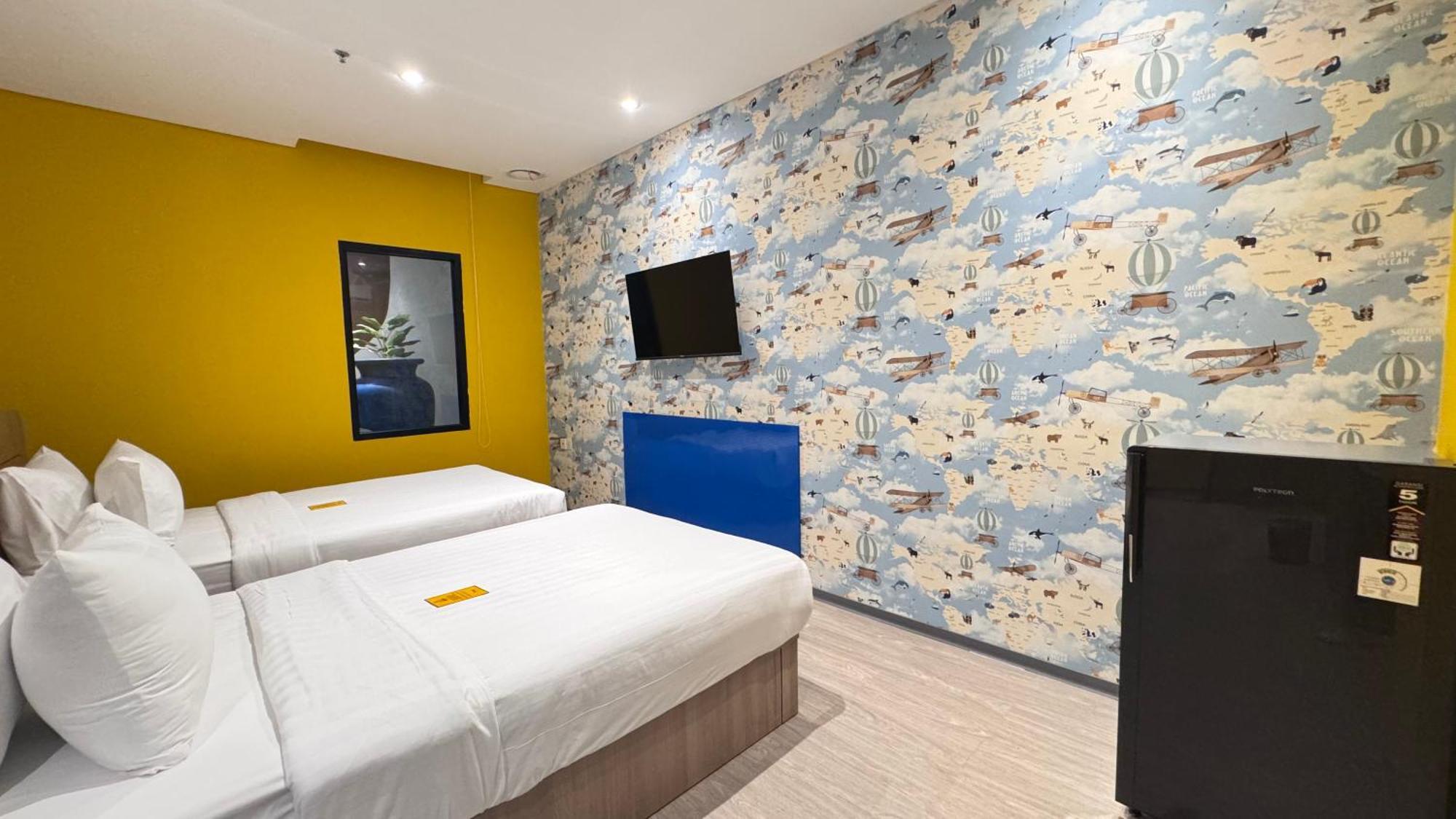 Yellow Bee Resort Cililitan Jakarta Eksteriør bilde