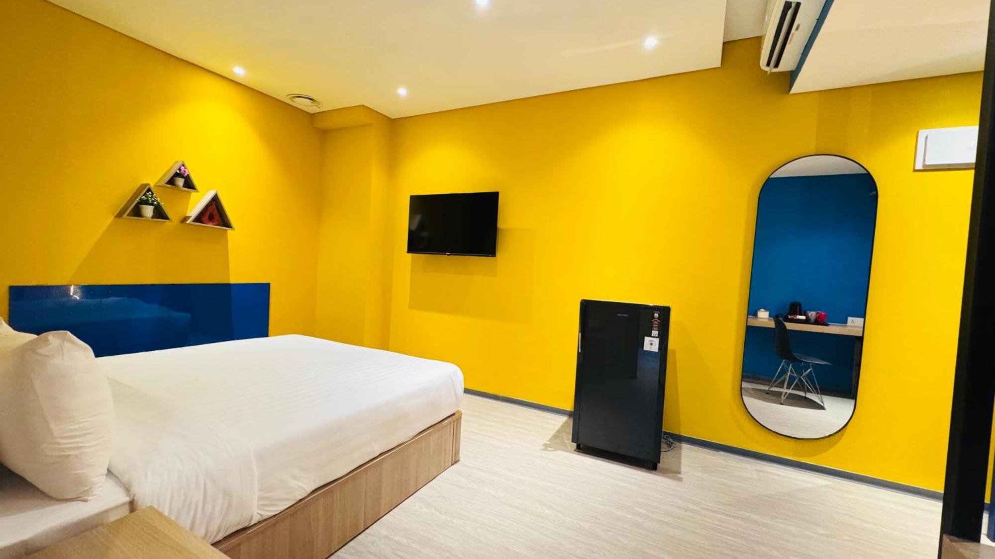 Yellow Bee Resort Cililitan Jakarta Eksteriør bilde
