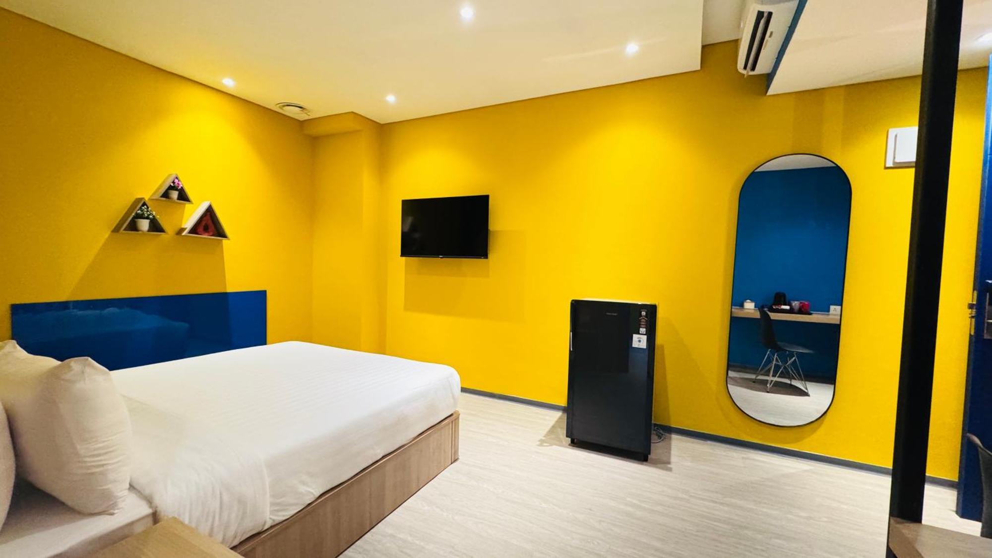 Yellow Bee Resort Cililitan Jakarta Eksteriør bilde