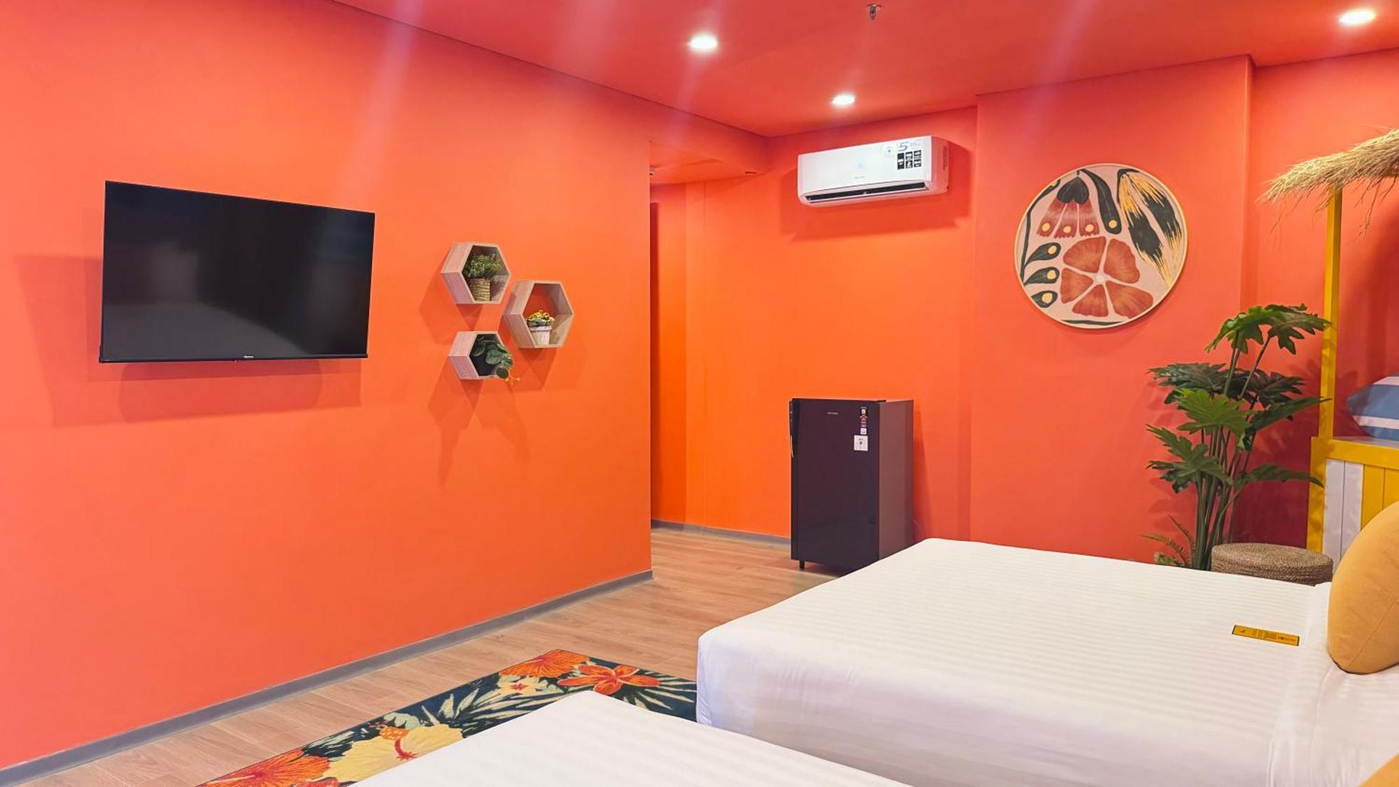 Yellow Bee Resort Cililitan Jakarta Eksteriør bilde