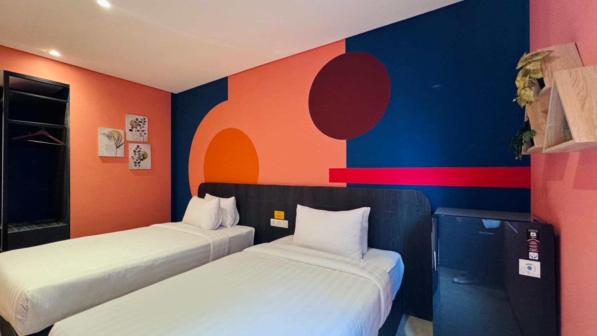 Yellow Bee Resort Cililitan Jakarta Eksteriør bilde