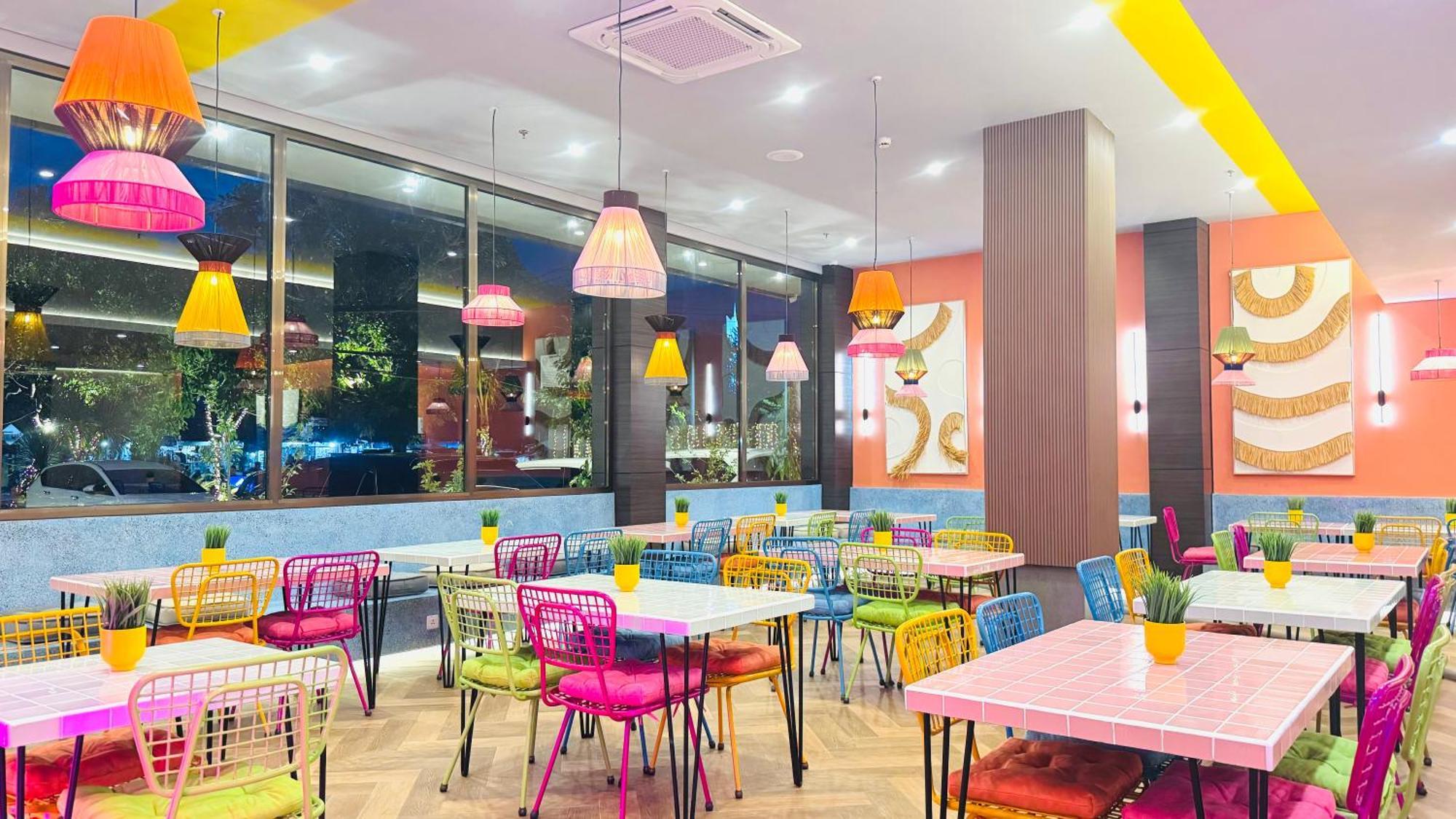 Yellow Bee Resort Cililitan Jakarta Eksteriør bilde