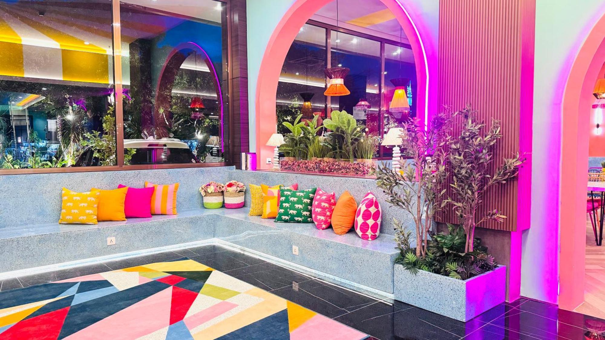 Yellow Bee Resort Cililitan Jakarta Eksteriør bilde